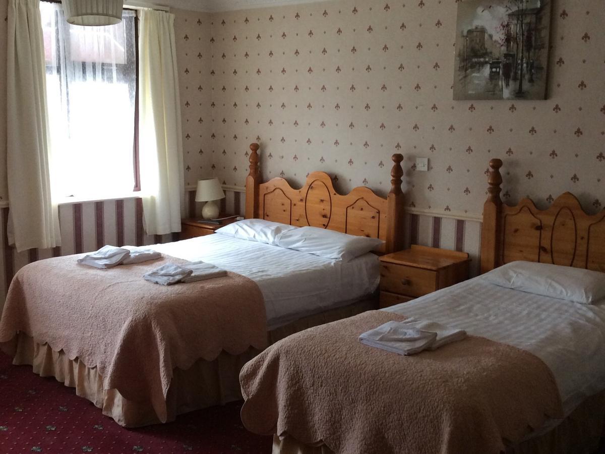 The Royal Hotel Аклоу Экстерьер фото